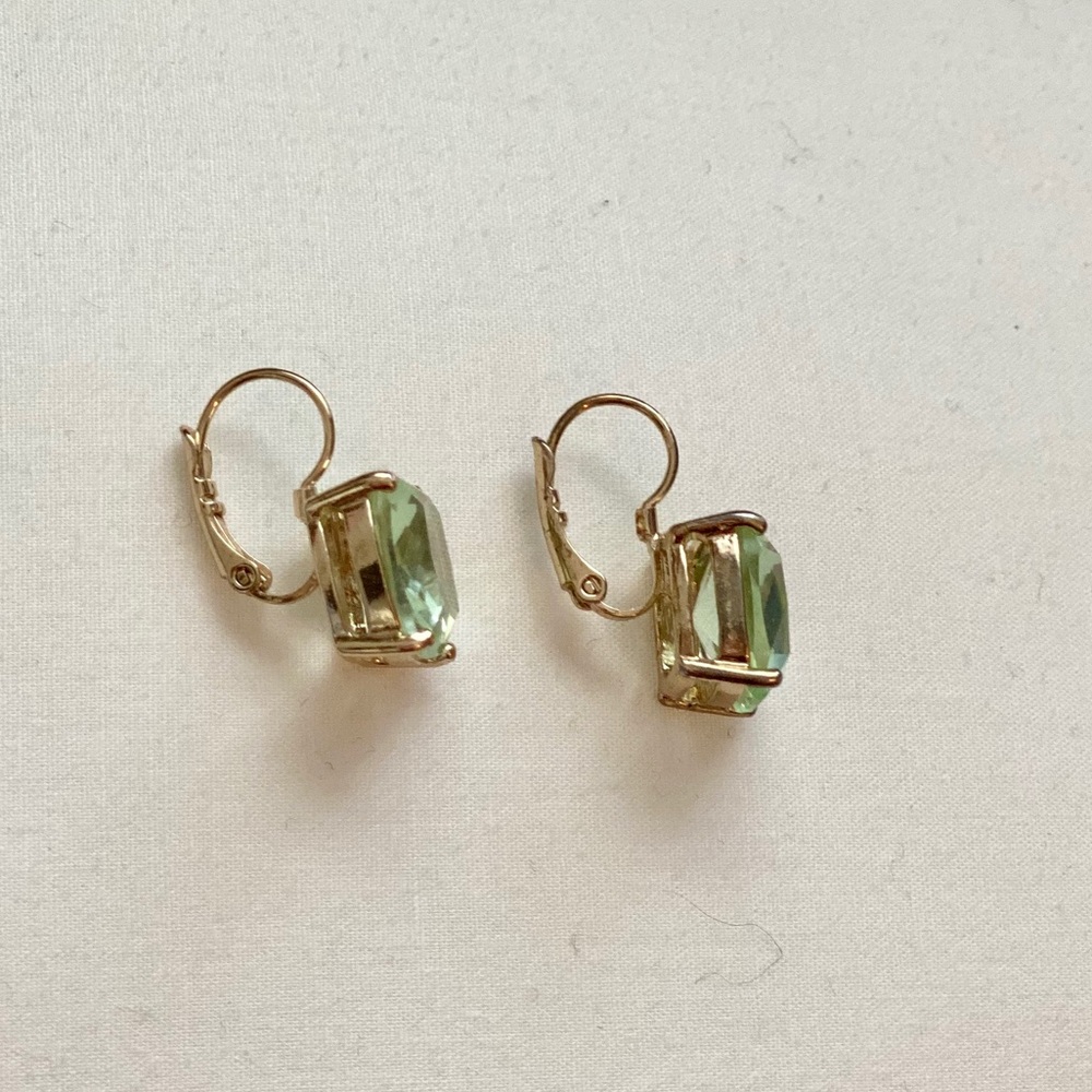 Beautiful pale green gemstone drop earrings - Picture 2 of 4